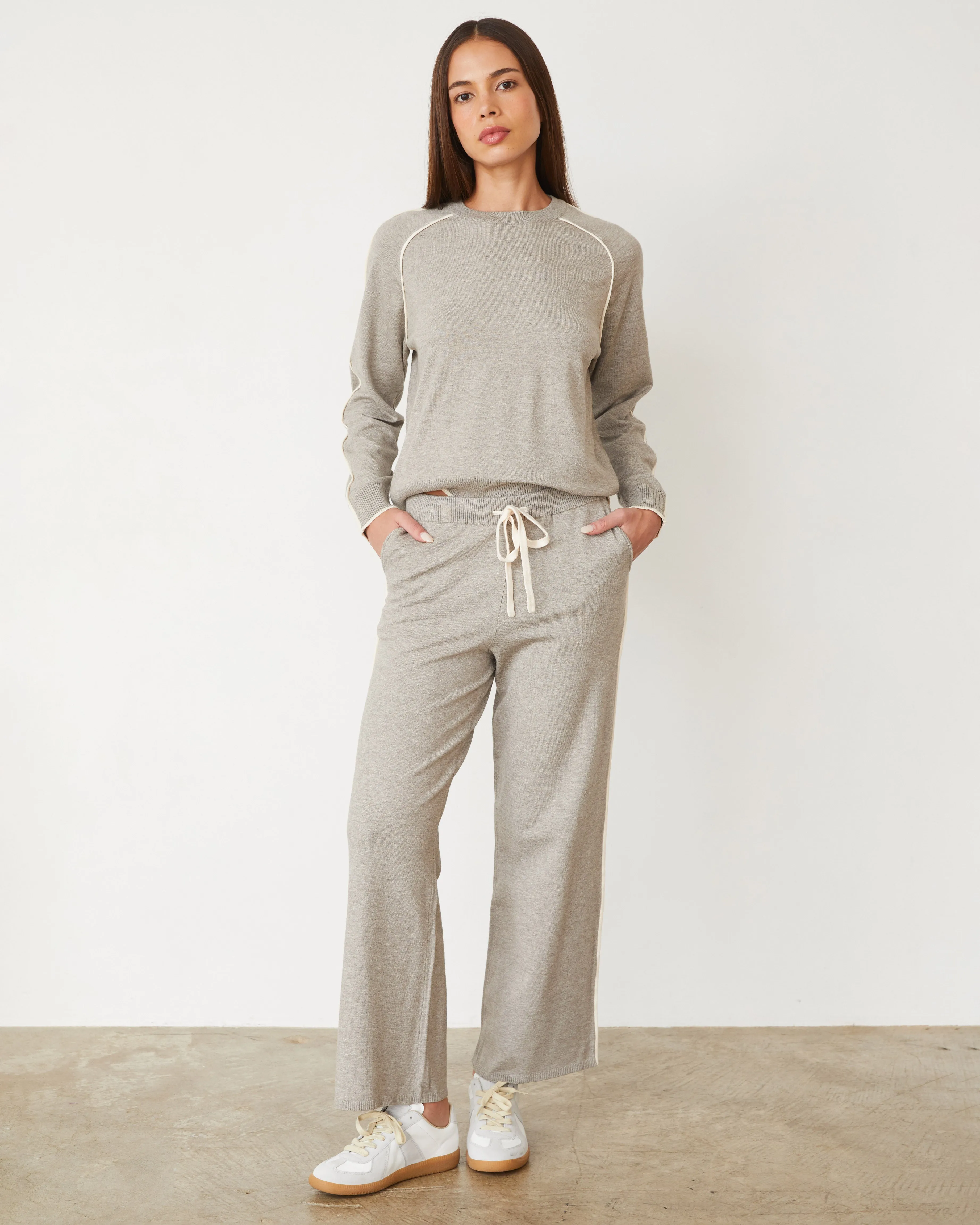 Lightknit Pant With Contrast Piping