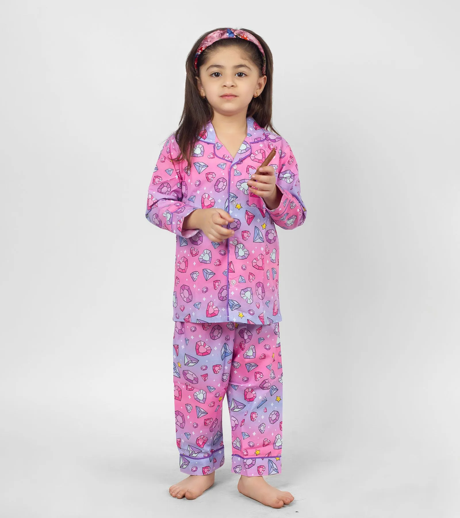 Love Diamond Printed Girls Nightsuit Sets